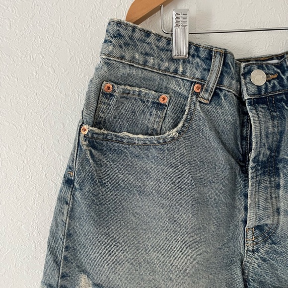 Zara High Waisted Denim Shorts, Medium wash - Picture 4 of 6